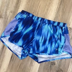 Old Navy active shorts with liner